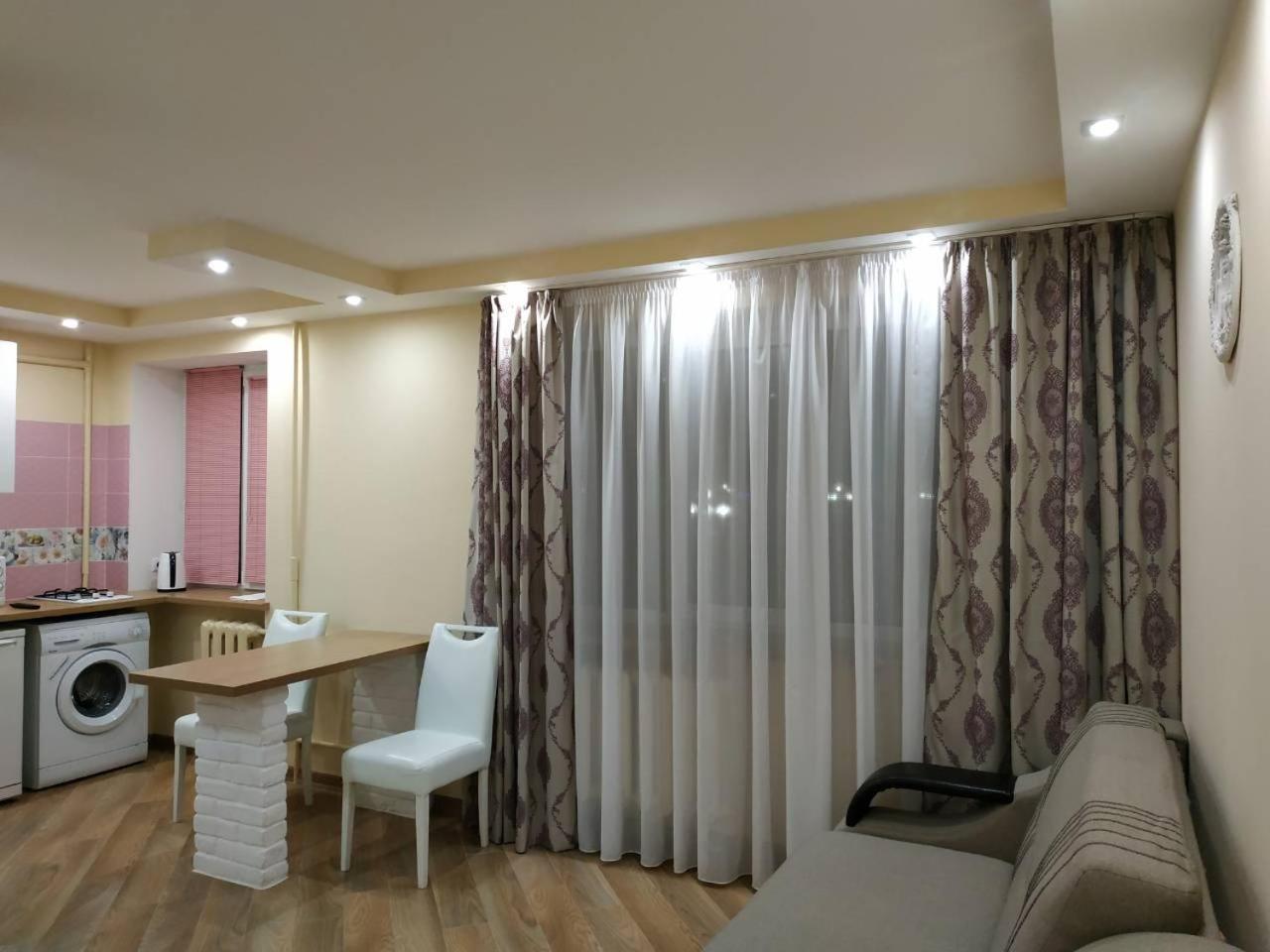 Apartments In The Center Maidan Rivne Zewnętrze zdjęcie