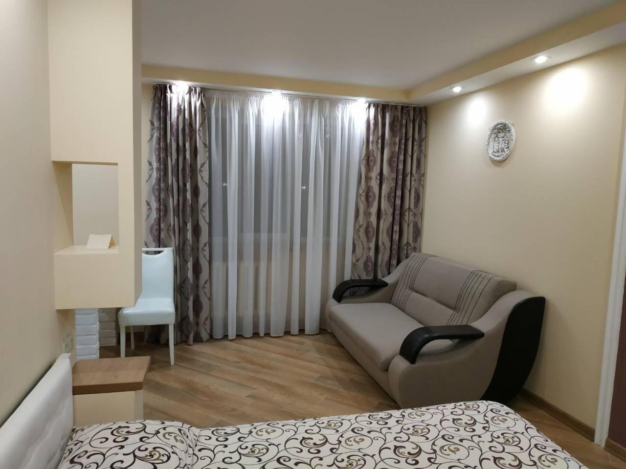 Apartments In The Center Maidan Rivne Zewnętrze zdjęcie